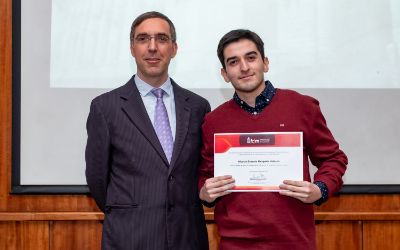 El Jefe Docente, Prof. Xavier Emery y el alumno destacado, Nicolás Morgado.
